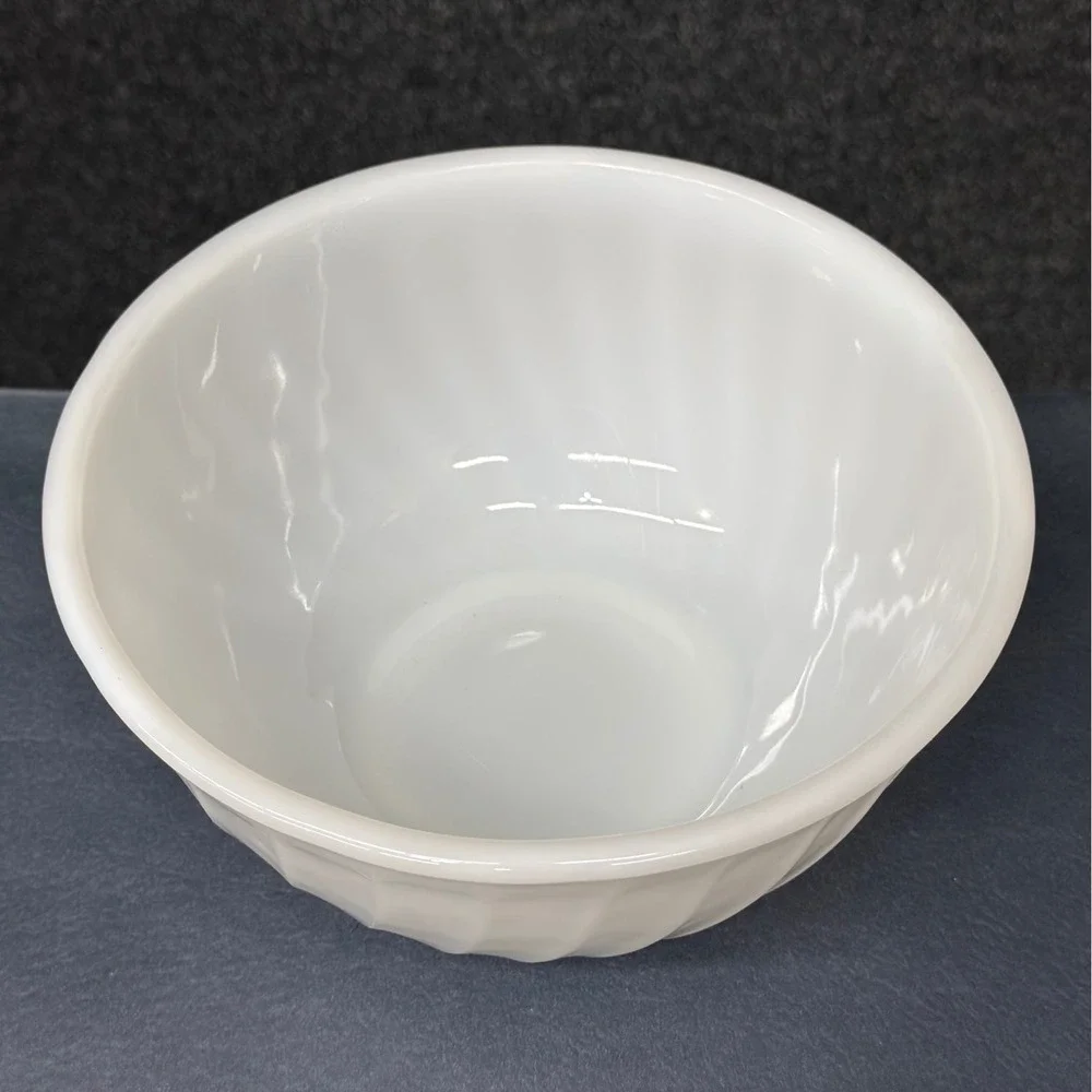 Vintage Fire-King Milk Glass Swirl Mixing Bowl White Anchor Hocking Ovenware 7in